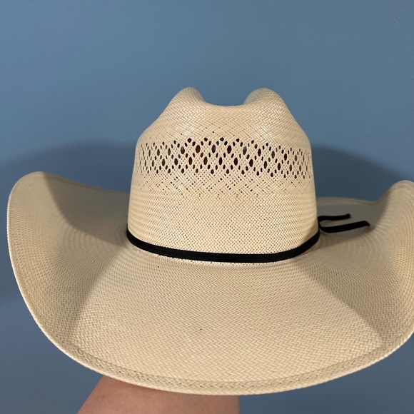 Twister 7 5/8 straw hat. Excellent condition - Picture 2 of 2